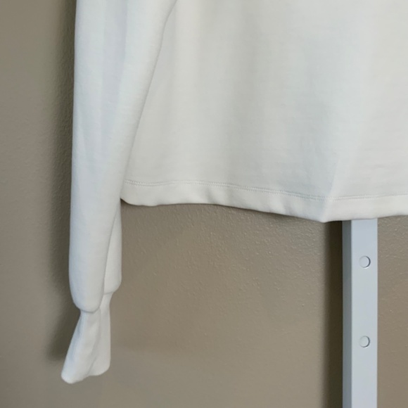 Hunter x Target Chainlink Sleeve Pullover Cropped Top - Picture 11 of 16